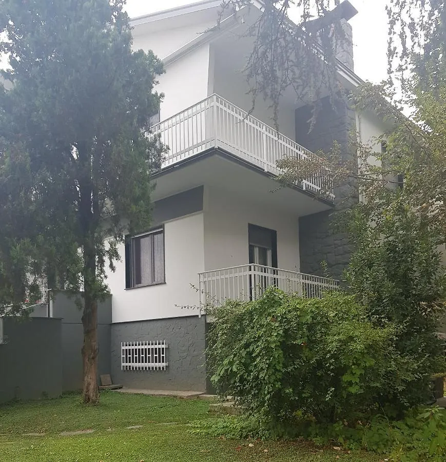 Residenza Villa Cristalli 皮亚琴察 意大利